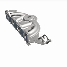 Load image into Gallery viewer, Magnaflow Catalytic Converter Direct Fit Magnaflow 13-17 Hyundai Santa Fe Sport 2.4L Direct Fit Cat Converter
