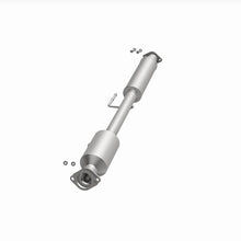 Load image into Gallery viewer, Magnaflow Catalytic Converter Direct Fit Magnaflow 14 Hyundai Sonata 2.4L Direct Fit Cat Converter
