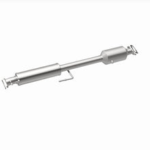 Load image into Gallery viewer, Magnaflow Catalytic Converter Direct Fit Magnaflow 14 Hyundai Sonata 2.4L Direct Fit Cat Converter
