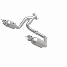 Load image into Gallery viewer, Magnaflow Catalytic Converter Direct Fit MagnaFlow 19-24 Ram 1500 5.7L OEM Grade Federal/EPA Compliant Direct-Fit Catalytic Converter
