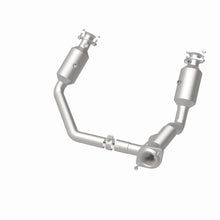Load image into Gallery viewer, Magnaflow Catalytic Converter Direct Fit MagnaFlow 19-24 Ram 1500 5.7L OEM Grade Federal/EPA Compliant Direct-Fit Catalytic Converter
