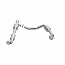 Load image into Gallery viewer, Magnaflow Catalytic Converter Direct Fit Magnaflow 2006 Ford E-250 5.4L Direct Fit Converter
