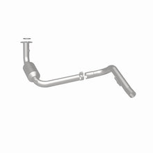 Load image into Gallery viewer, Magnaflow Catalytic Converter Direct Fit Magnaflow 2007 Chevrolet Silverado 1500 Classic 6.0L Direct Fit Converter

