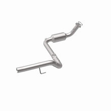 Load image into Gallery viewer, Magnaflow Catalytic Converter Direct Fit Magnaflow 2007 Chevrolet Silverado 1500 Classic 6.0L Direct Fit Converter
