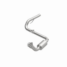 Load image into Gallery viewer, Magnaflow Catalytic Converter Direct Fit Magnaflow 2007 Chevrolet Silverado 1500 Classic 6.0L Direct Fit Converter

