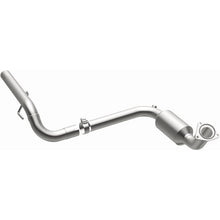 Load image into Gallery viewer, Magnaflow Catalytic Converter Direct Fit Magnaflow 2007 Chevrolet Silverado 1500 Classic 6.0L Direct Fit Converter
