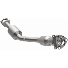 Load image into Gallery viewer, Magnaflow Catalytic Converter Direct Fit Magnaflow 2007 Saturn Vue 2.4L Direct Fit Converter
