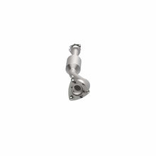 Load image into Gallery viewer, Magnaflow Catalytic Converter Direct Fit Magnaflow 2007 Saturn Vue 2.4L Direct Fit Converter
