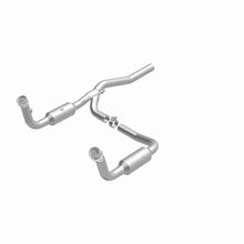 Load image into Gallery viewer, Magnaflow Catalytic Converter Direct Fit Magnaflow 2008 Jeep Liberty 3.7L Direct Fit Converter
