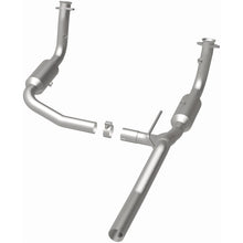 Load image into Gallery viewer, Magnaflow Catalytic Converter Direct Fit Magnaflow 2008 Jeep Liberty 3.7L Direct Fit Converter
