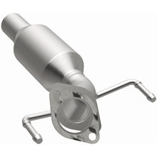 Load image into Gallery viewer, Magnaflow Catalytic Converter Direct Fit Magnaflow 2013 Buick Encore 1.4L Direct Fit Converter
