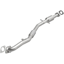 Load image into Gallery viewer, Magnaflow Catalytic Converter Direct Fit Magnaflow 2013 Chevrolet Malibu 2.5L Direct Fit Converter
