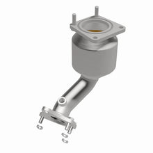 Load image into Gallery viewer, Magnaflow Catalytic Converter Direct Fit Magnaflow 2013 Nissan Pathfinder 3.5L Direct Fit Converter
