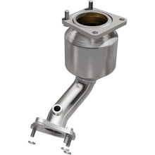 Load image into Gallery viewer, Magnaflow Catalytic Converter Direct Fit Magnaflow 2013 Nissan Pathfinder 3.5L Direct Fit Converter
