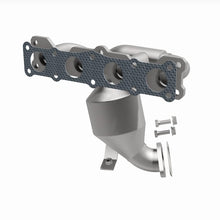 Load image into Gallery viewer, Magnaflow Catalytic Converter Direct Fit Magnaflow 2015 Kia Optima 2.4L Direct Fit Cat Converter

