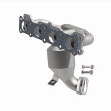 Load image into Gallery viewer, Magnaflow Catalytic Converter Direct Fit Magnaflow 2015 Kia Optima 2.4L Direct Fit Cat Converter
