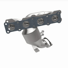 Load image into Gallery viewer, Magnaflow Catalytic Converter Direct Fit Magnaflow 2015 Kia Optima 2.4L Direct Fit Cat Converter

