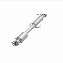 Load image into Gallery viewer, Magnaflow Catalytic Converter Direct Fit Magnaflow 2015 Kia Optima 2.4L Direct Fit Cat Converter (California Grade)
