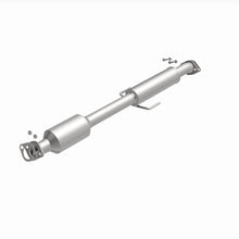 Load image into Gallery viewer, Magnaflow Catalytic Converter Direct Fit Magnaflow 2015 Kia Optima 2.4L Direct Fit Cat Converter (California Grade)

