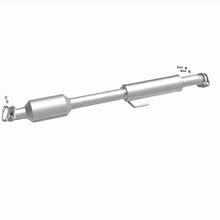 Load image into Gallery viewer, Magnaflow Catalytic Converter Direct Fit Magnaflow 2015 Kia Optima 2.4L Direct Fit Cat Converter (California Grade)
