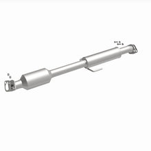 Load image into Gallery viewer, Magnaflow Catalytic Converter Direct Fit Magnaflow 2015 Kia Optima 2.4L Direct Fit Cat Converter (California Grade)
