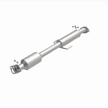 Load image into Gallery viewer, Magnaflow Catalytic Converter Direct Fit Magnaflow 2015 Kia Optima 2.4L Direct Fit Cat Converter (California Grade)
