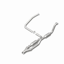 Load image into Gallery viewer, Magnaflow Catalytic Converter Direct Fit Magnaflow California Direct Fit Converter 05-07 Dodge Ram 2500 5.7L
