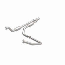 Load image into Gallery viewer, Magnaflow Catalytic Converter Direct Fit Magnaflow California Direct Fit Converter 05-07 Dodge Ram 2500 5.7L
