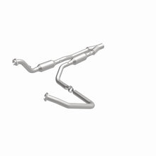 Load image into Gallery viewer, Magnaflow Catalytic Converter Direct Fit Magnaflow California Direct Fit Converter 05-07 Dodge Ram 2500 5.7L
