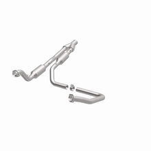 Load image into Gallery viewer, Magnaflow Catalytic Converter Direct Fit Magnaflow California Direct Fit Converter 05-07 Dodge Ram 2500 5.7L
