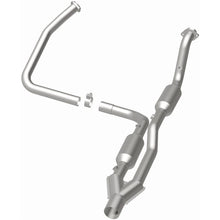 Load image into Gallery viewer, Magnaflow Catalytic Converter Direct Fit Magnaflow California Direct Fit Converter 05-07 Dodge Ram 2500 5.7L
