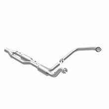 Load image into Gallery viewer, Magnaflow Catalytic Converter Direct Fit Magnaflow California Direct Fit Converter 05-07 Dodge Ram 2500 5.7L
