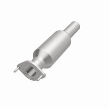 Load image into Gallery viewer, Magnaflow Catalytic Converter Direct Fit Magnaflow California Direct Fit Converter 06-09 Ford Fusion 3.0L
