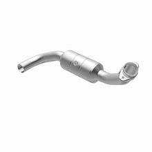 Load image into Gallery viewer, Magnaflow Catalytic Converter Direct Fit Magnaflow California Direct Fit Converter 07-08 Ford F-150 4.6L

