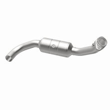 Load image into Gallery viewer, Magnaflow Catalytic Converter Direct Fit Magnaflow California Direct Fit Converter 07-08 Ford F-150 4.6L
