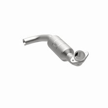 Load image into Gallery viewer, Magnaflow Catalytic Converter Direct Fit Magnaflow California Direct Fit Converter 07-08 Ford F-150 4.6L
