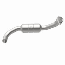 Load image into Gallery viewer, Magnaflow Catalytic Converter Direct Fit Magnaflow California Direct Fit Converter 07-08 Ford F-150 4.6L
