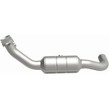 Load image into Gallery viewer, Magnaflow Catalytic Converter Direct Fit Magnaflow California Direct Fit Converter 07-08 Ford F-150 4.6L
