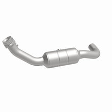 Load image into Gallery viewer, Magnaflow Catalytic Converter Direct Fit Magnaflow California Direct Fit Converter 07-08 Ford F-150 4.6L
