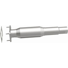Load image into Gallery viewer, Magnaflow Catalytic Converter Direct Fit Magnaflow California Grade Direct-Fit Catalytic Converter 04-05 Buick Park Avenue/LeSabre 3.8L

