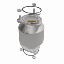 Load image into Gallery viewer, Magnaflow Catalytic Converter Direct Fit MagnaFlow Conv DF California 04-05 Suzuki Forenza L4-2.0LGAS
