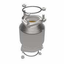 Load image into Gallery viewer, Magnaflow Catalytic Converter Direct Fit MagnaFlow Conv DF California 04-05 Suzuki Forenza L4-2.0LGAS
