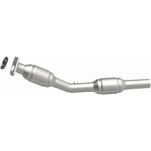 Load image into Gallery viewer, Magnaflow Catalytic Converter Direct Fit MagnaFlow Conv Direct Fit Converter 05-08 Toyota Corolla 1.8L
