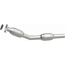 Load image into Gallery viewer, Magnaflow Catalytic Converter Direct Fit MagnaFlow Conv Direct Fit Converter 05-08 Toyota Corolla 1.8L
