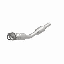 Load image into Gallery viewer, Magnaflow Catalytic Converter Direct Fit MagnaFlow Conv Direct Fit Converter 05-08 Toyota Corolla 1.8L
