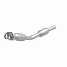 Load image into Gallery viewer, Magnaflow Catalytic Converter Direct Fit MagnaFlow Conv Direct Fit Converter 05-08 Toyota Corolla 1.8L

