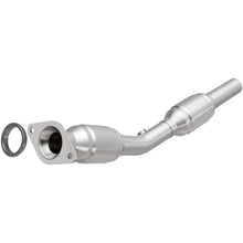 Load image into Gallery viewer, Magnaflow Catalytic Converter Direct Fit MagnaFlow Conv Direct Fit Converter 05-08 Toyota Corolla 1.8L
