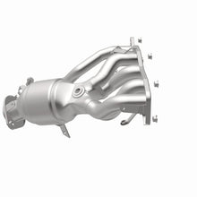 Load image into Gallery viewer, Magnaflow Catalytic Converter Direct Fit MagnaFlow DF Conv 21-22 Toyota Corolla 2.0L OEM
