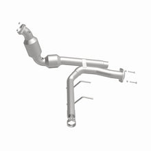 Load image into Gallery viewer, Magnaflow Catalytic Converter Direct Fit MagnaFlow DF Conv 21-23 F-150 3.5 Right OEM
