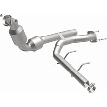 Load image into Gallery viewer, Magnaflow Catalytic Converter Direct Fit MagnaFlow DF Conv 21-23 F-150 3.5 Right OEM
